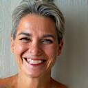 Retrato de Sofia P. con semblante sereno y feliz